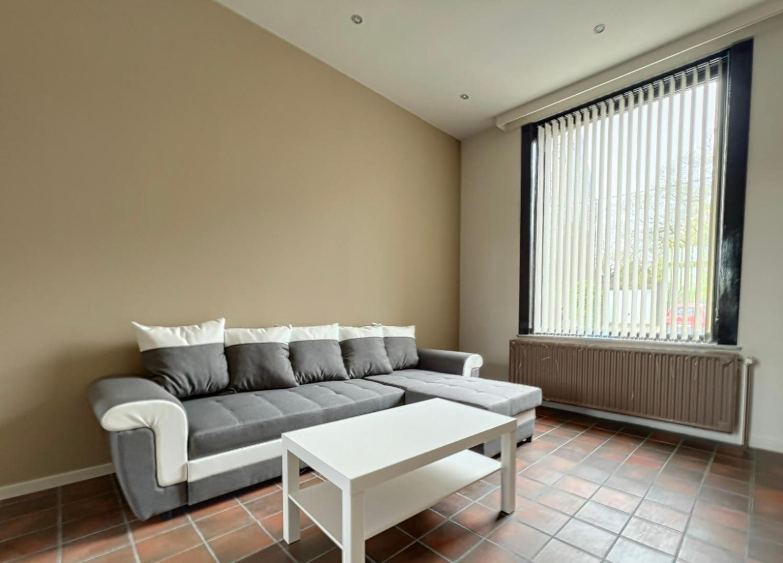 Station 64 A1 Bruxelles-Charleroi-Airport Villa Ngoại thất bức ảnh